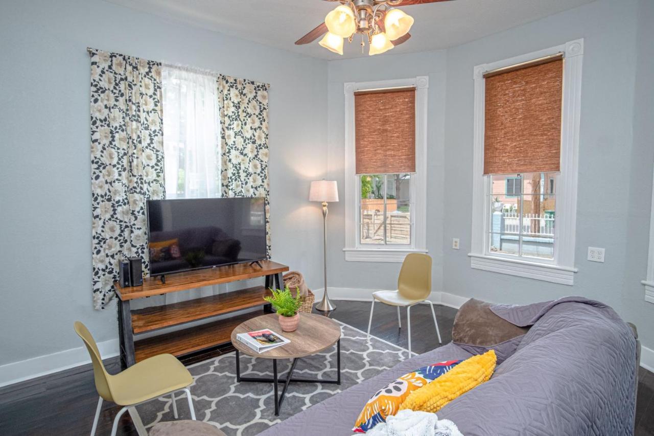 Remodeled Historic 2Br 1Ba House Near Downtown Appartement San Antonio Buitenkant foto