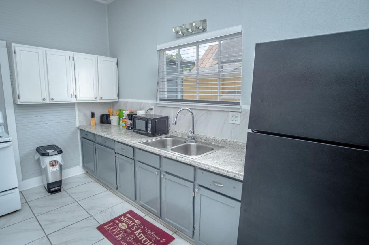 Remodeled Historic 2Br 1Ba House Near Downtown Appartement San Antonio Buitenkant foto